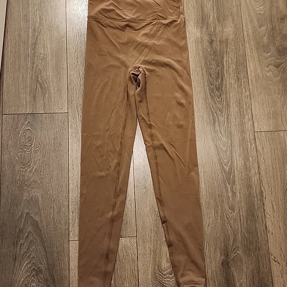 Lounge Set - Picture 4 of 6